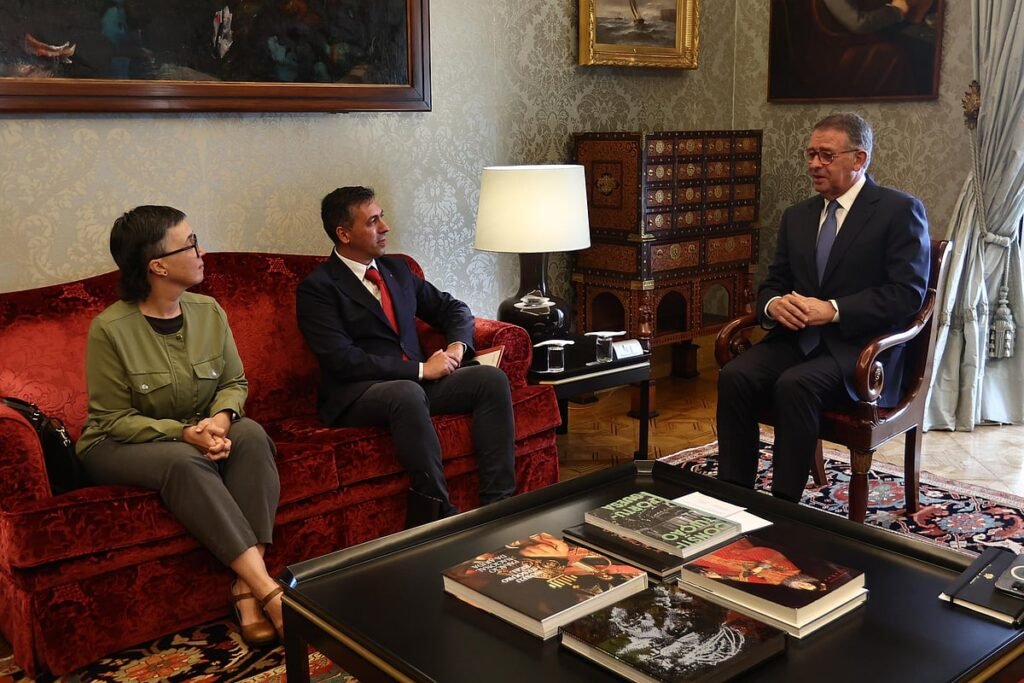 este motivo, o líder da CGTP afirmou que o documento do Governo "está ferido de