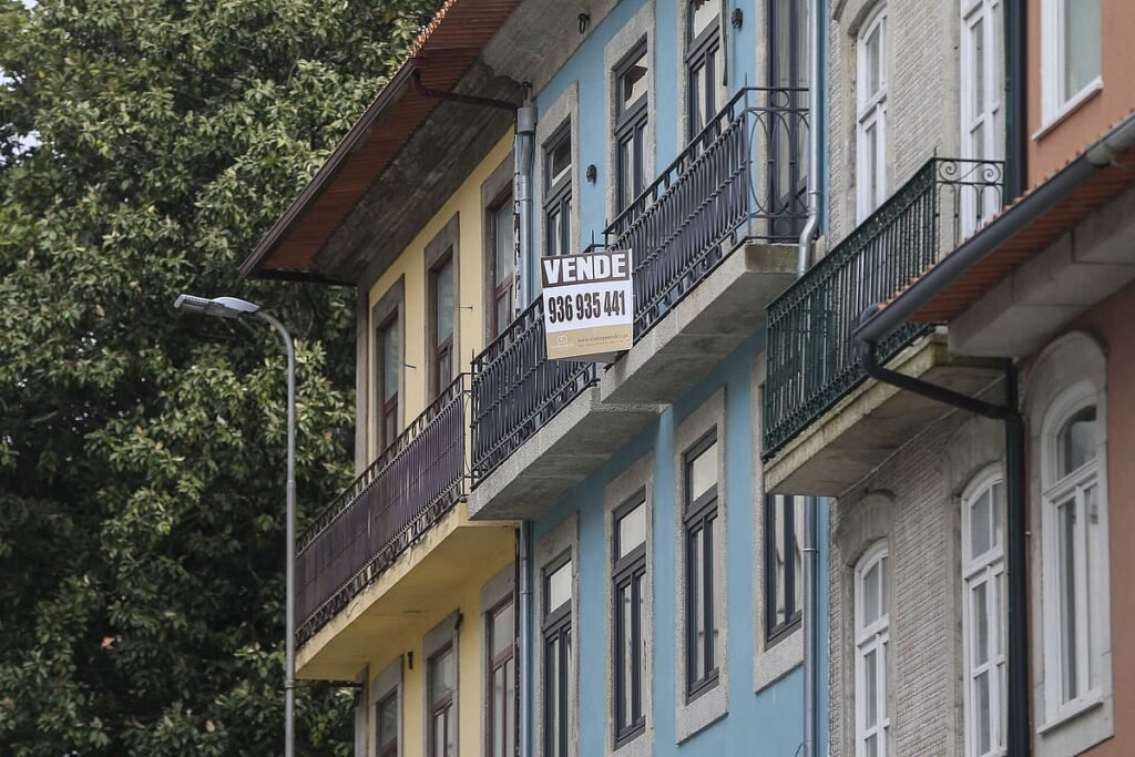 tugal aumentou 16,8% em 2025 face ao ano anterior, situando-se nos 2.076 euros p