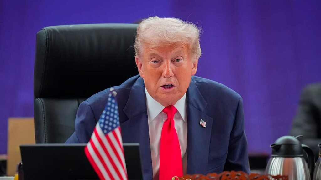 Trump critica chanceler alemão e pede foco em conflitos na Ucrânia