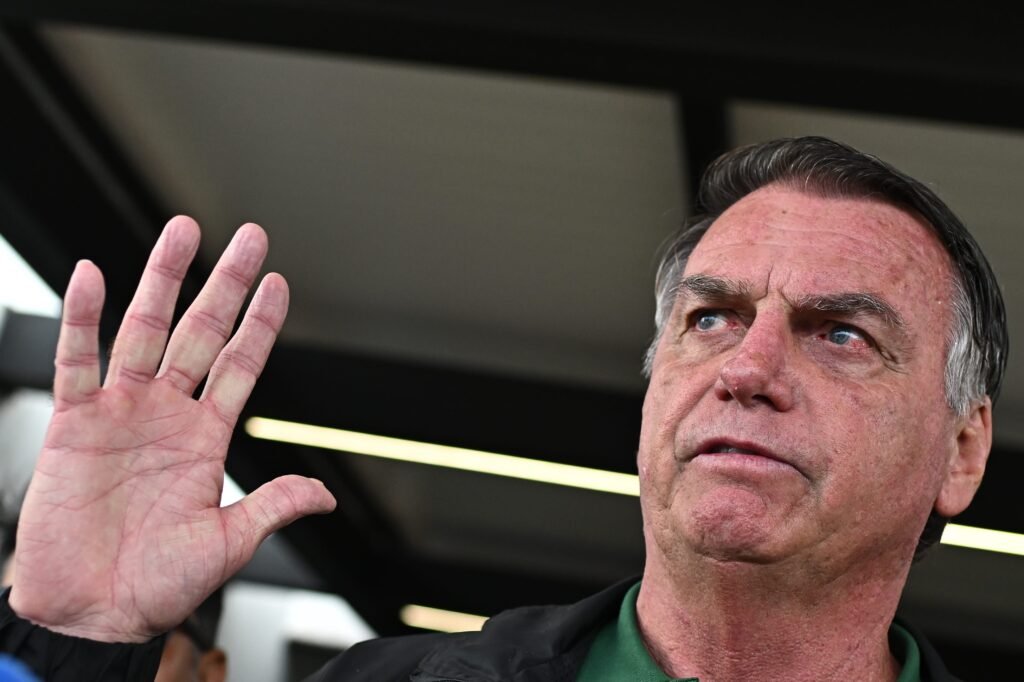 Benefício a Bolsonaro: Congresso derruba veto de Lula sobre penas do 8 de janeiro