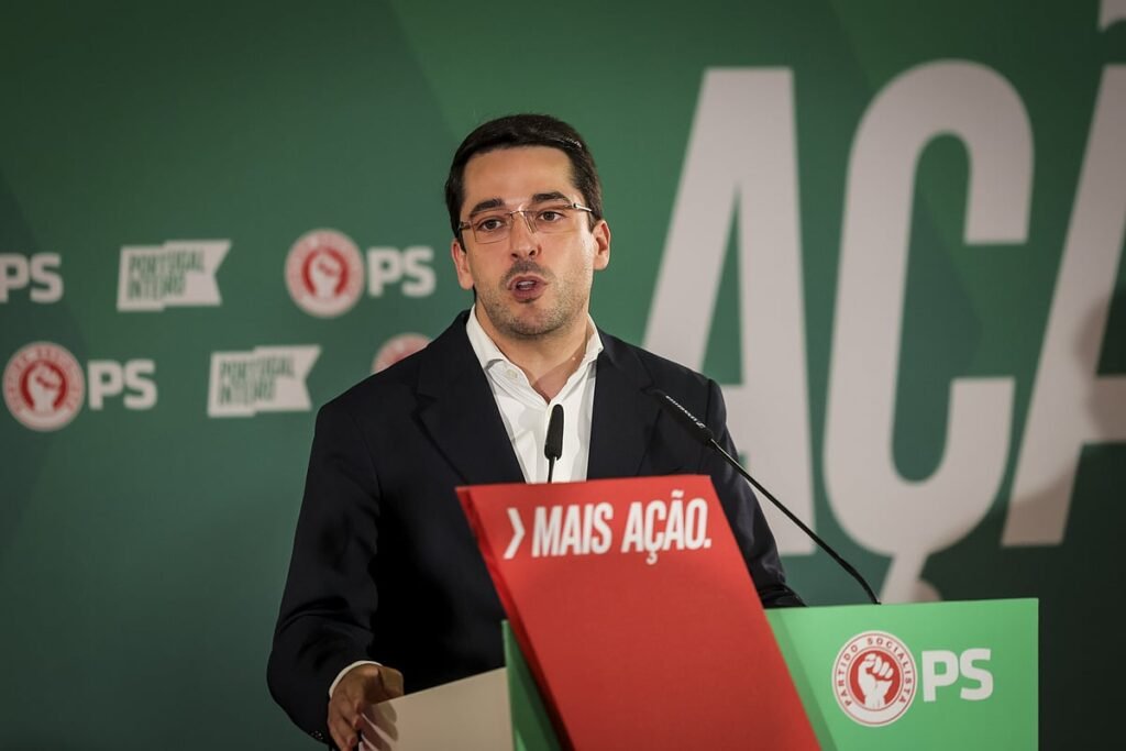 PS pressiona governo por corte no IVA dos combustíveis e convoca setor petrolífero