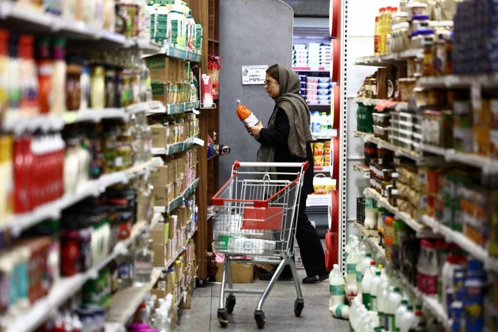 Impacto da operação Fúria Econômica gera crise humanitária e fome no Irão