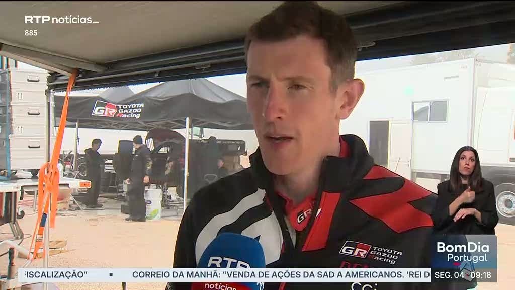 Líder do WRC, Elfyn Evans acelera na abertura do Rali de Portugal.