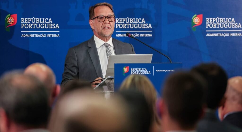 Governo português detalha transição para novo sistema de comunicações de emergência