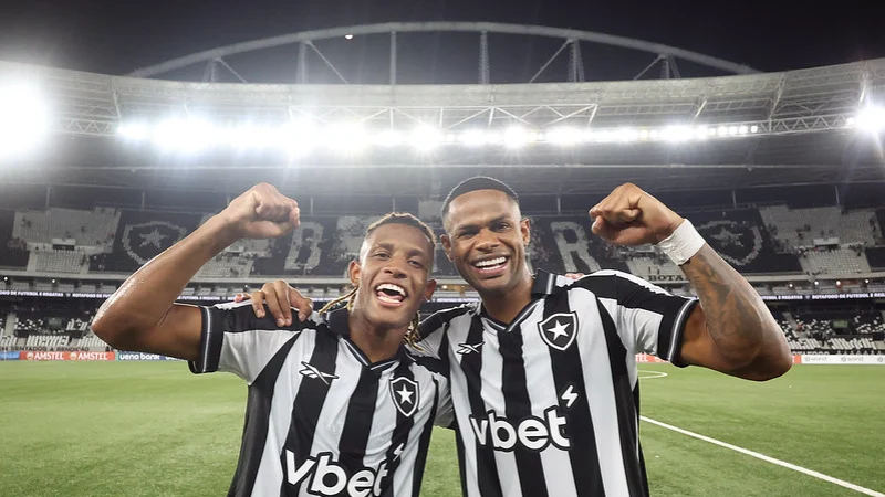 Botafogo garante vitória crucial sobre o Racing e reassume liderança na Sul-americana