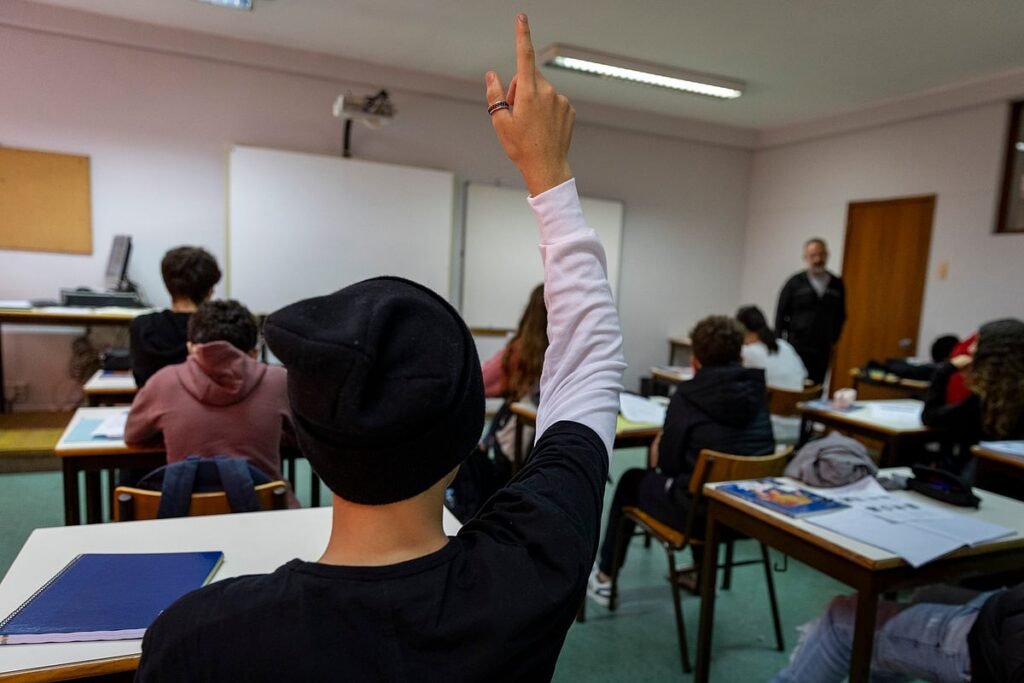 Portugal e Brasil simplificam reconhecimento de estudos com novo acordo parlamentar