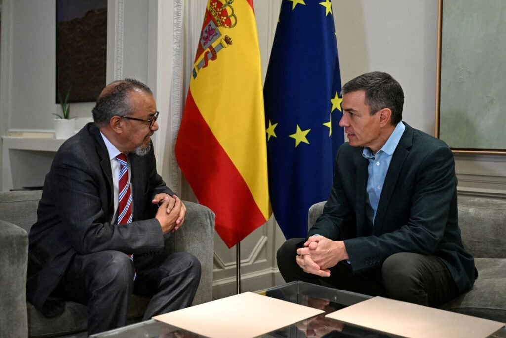 Espanha mobiliza operação inédita nas Canárias para receber navio com surto de hantavírus