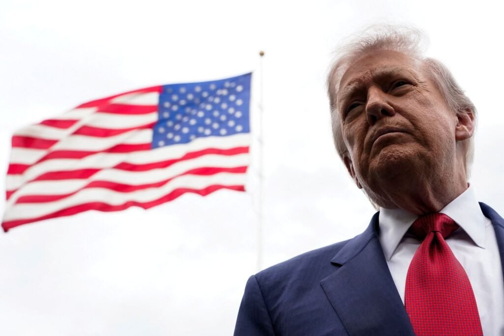 Donald Trump adverte Irão e reafirma postura firme dos Estados Unidos