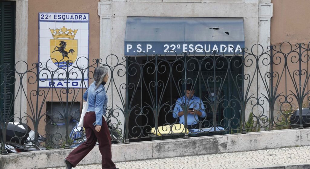Justiça decreta prisão preventiva para quatro polícias da Esquadra do Rato em caso de tortura