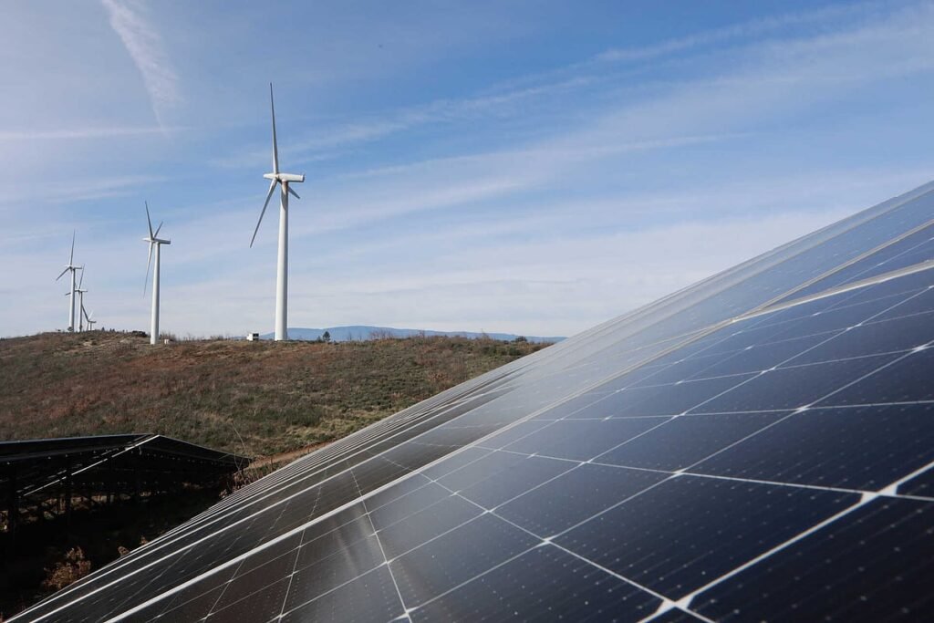 Comissário europeu defende autonomia nacional na tributação de lucros das energéticas