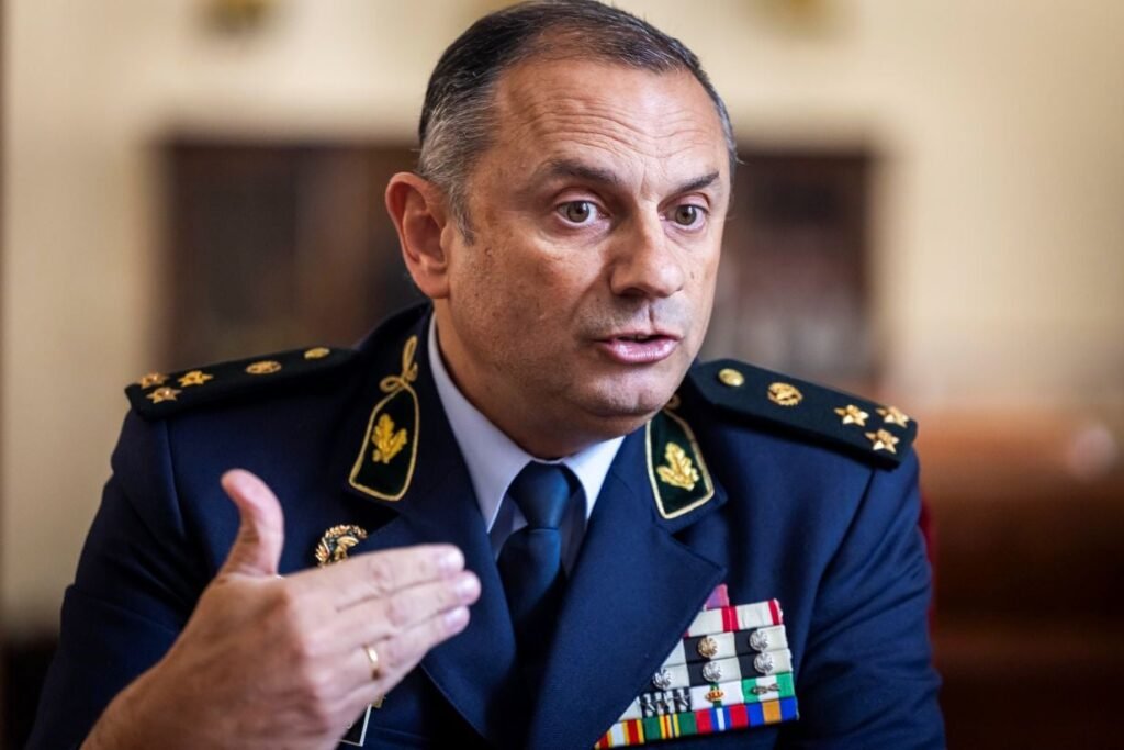 Comandante-geral da GNR nega racismo na corporação e defende direitos humanos