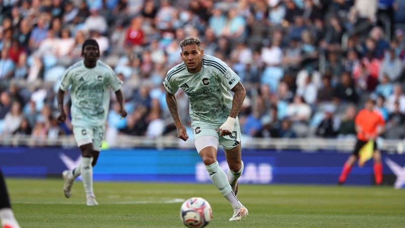 Com Navarro, Colorado Rapids vence e encerra má fase na MLS.