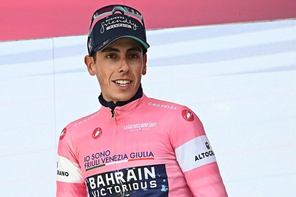Afonso Eulálio renova com Bahrain Victorious após vestir a mítica camisola rosa