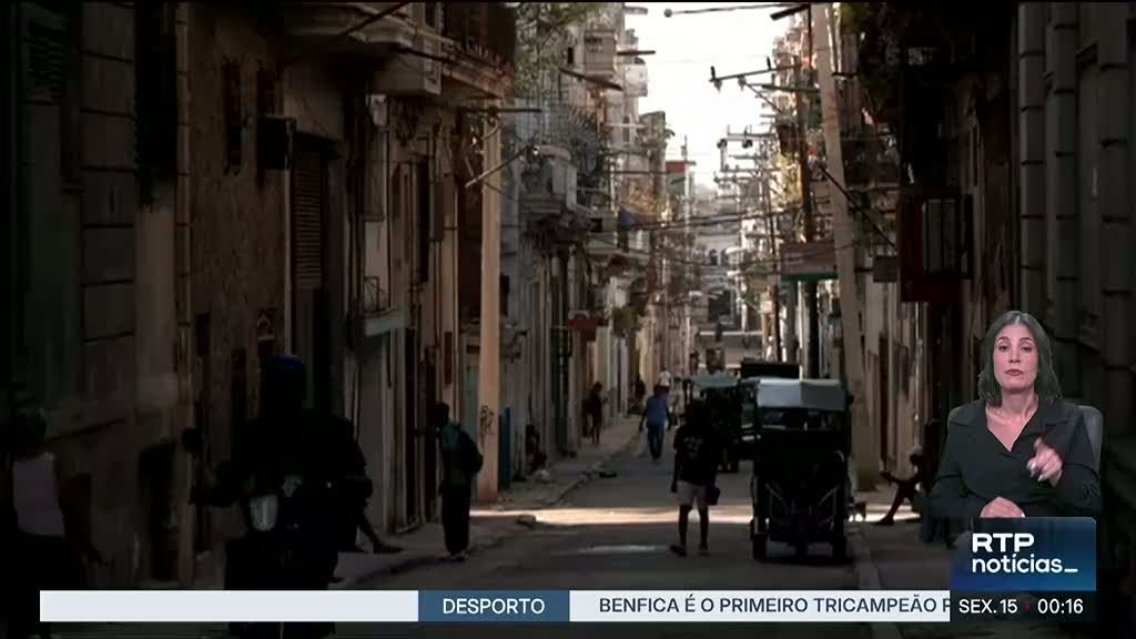 Ceticismo político persiste enquanto Cuba aceita oferta de US$ 100 milhões dos EUA