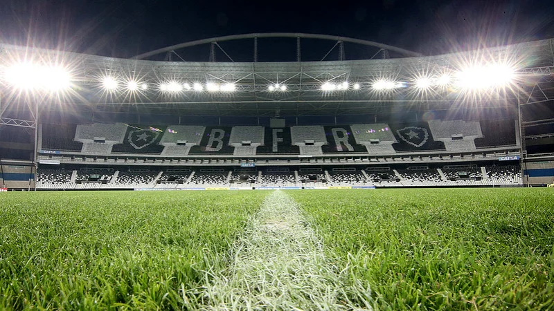 Botafogo e Corinthians se enfrentam no Nilton Santos pelo Campeonato Brasileiro