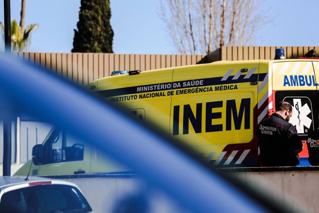 Técnicos de emergência do INEM preparam paralisação por melhores condições de trabalho