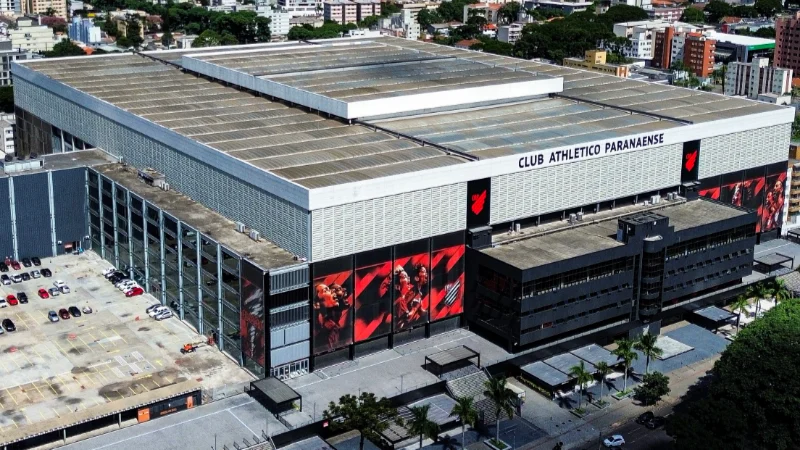 Athletico e Flamengo medem forças na Arena da Baixada em busca de reabilitação
