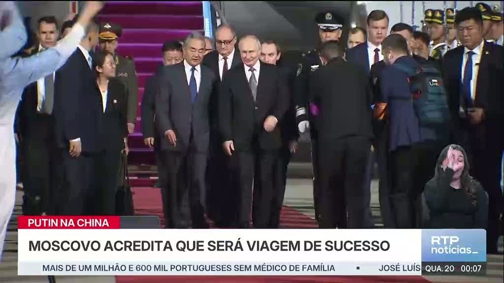 Putin chega a Pequim para encontro estratégico com Xi Jinping