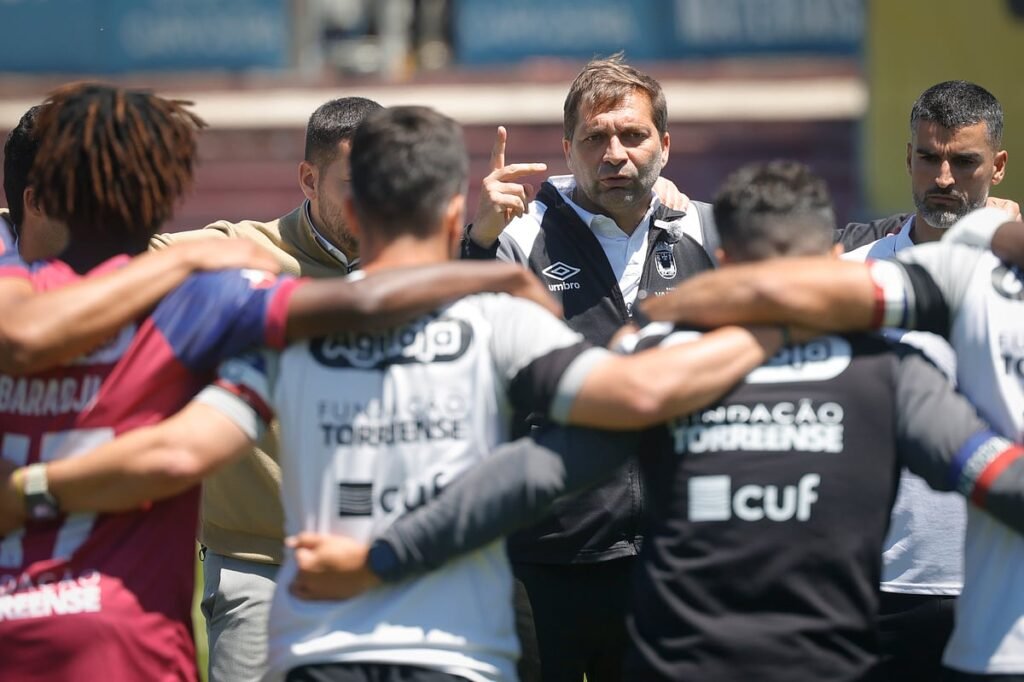 Torreense e Casa Pia ficam no 0 a 0 e adiam desfecho no play-off da I Liga