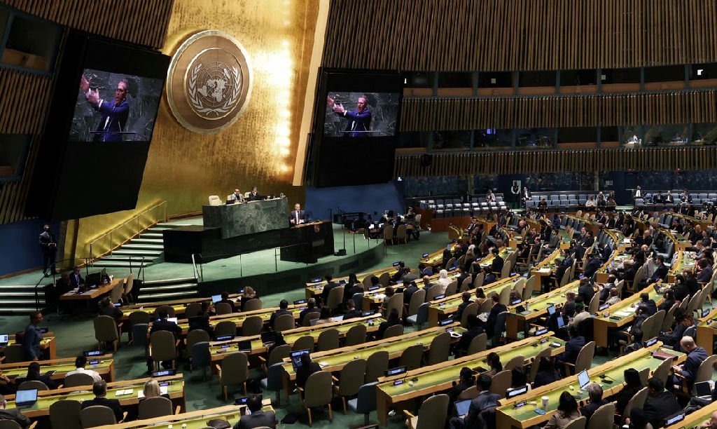 Assembleia da ONU reprova embargo norte-americano a Cuba com 130 votos favoráveis