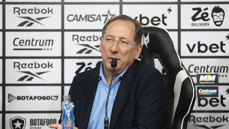 Auditoria expõe papel de John Textor em negociações do Botafogo com clube inglês