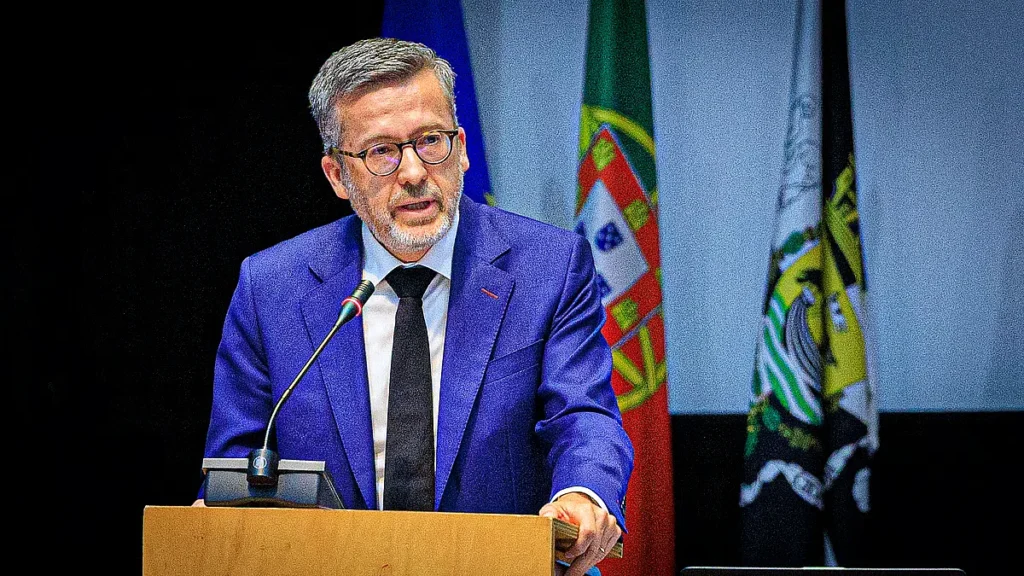 Carlos Moedas expressa solidariedade a manifestantes por habitação e pede calma
