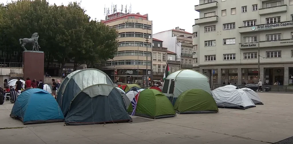 Crise habitacional no porto gera debate sobre limites da ocupação de espaços públicos