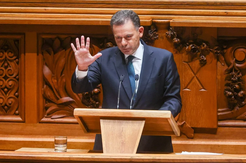 Debate do Orçamento do Estado marca confronto entre governo e oposição no parlamento