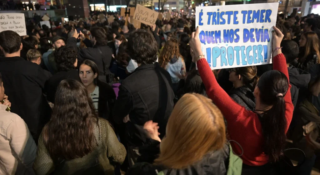 Detidos em cargas policiais no Porto e em Lisboa são ouvidos em tribunal