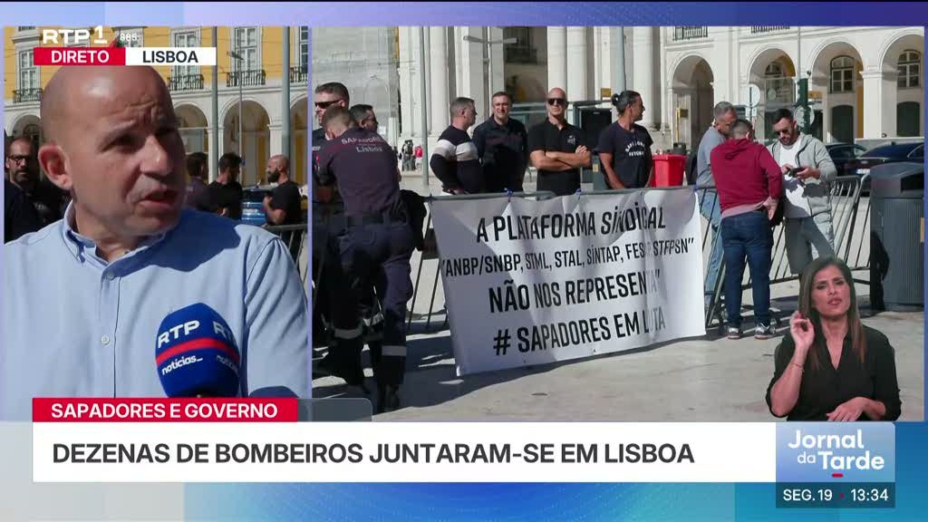 Dezenas de bombeiros sapadores protestam em lisboa contra postura do governo
