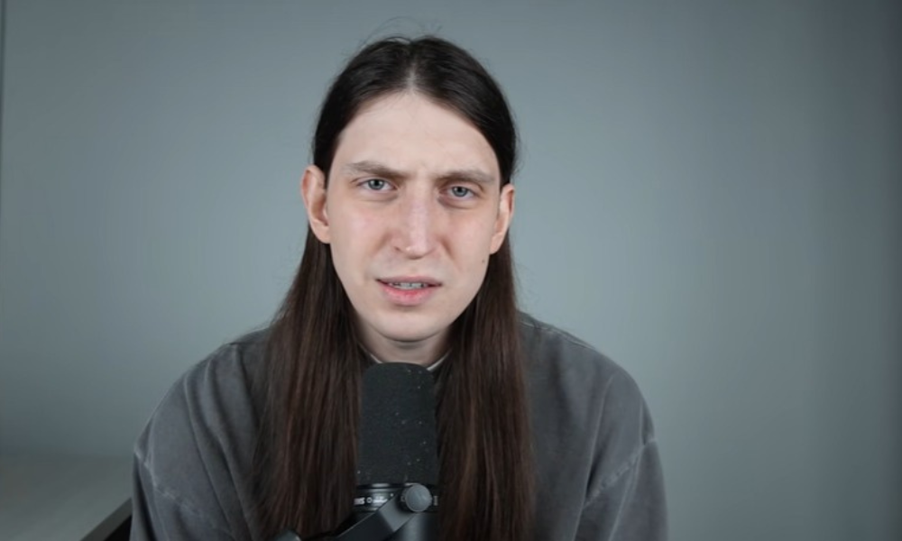 Felca retorna ao youtube e revela diagnóstico de fobia social após sofrer bullying