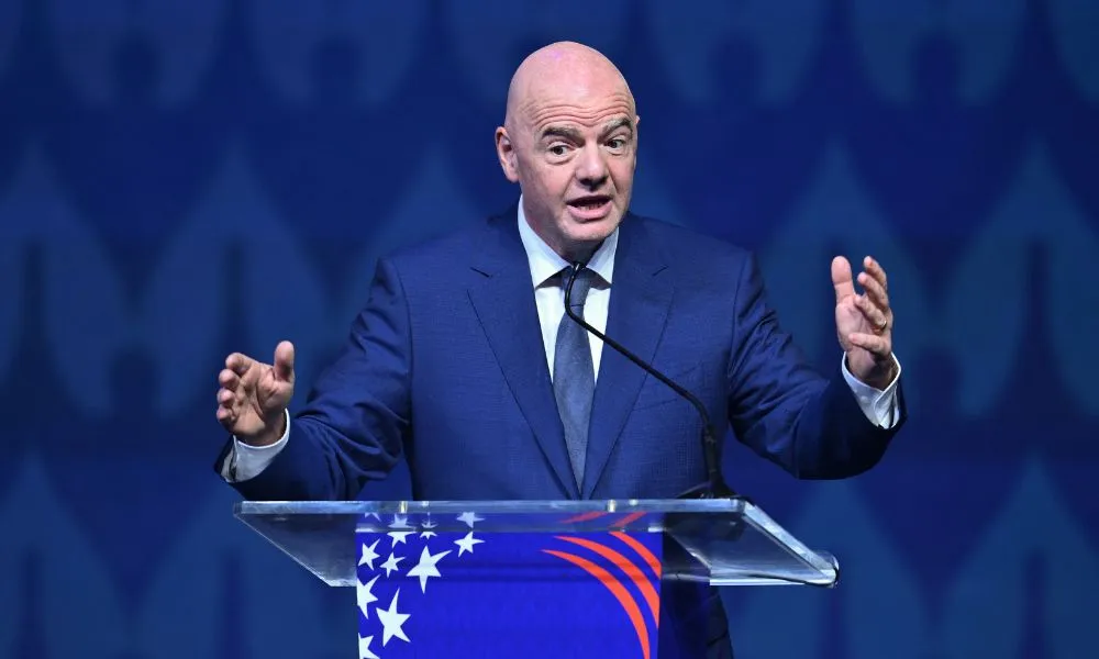 Fifa prepara distribuição bilionária de recursos antes de eleições presidenciais