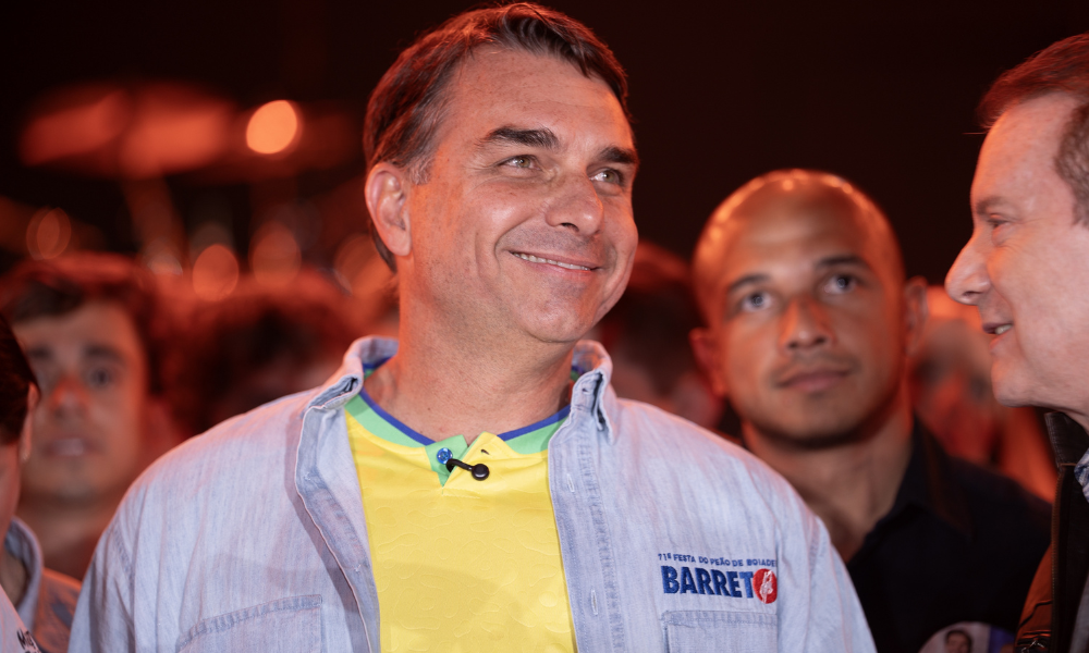 Flávio Bolsonaro aposta em promessa de recriar Perse para setor de eventos se vencer eleição