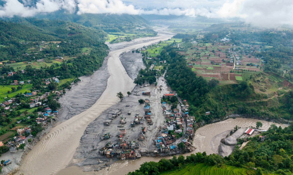 Forte terremoto de magnitude 7 atinge a regiao do tibete na china
