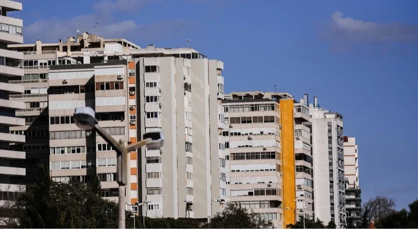 Governo cobra esclarecimentos após polêmica com presidente do Instituto da Habitação