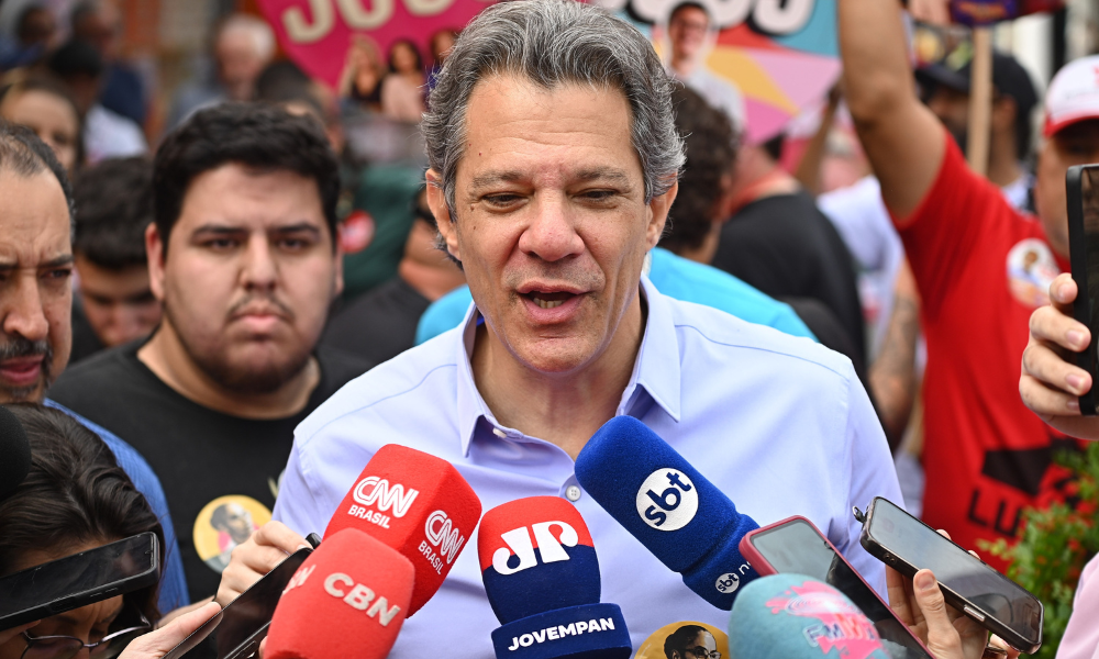 Haddad aposta na mobilização popular em São Paulo para reverter cenário de Lula
