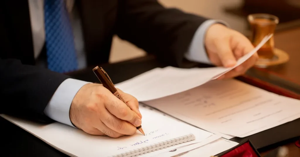 Jurídico com inteligência artificial exige cálculo real de retorno financeiro e eficiência