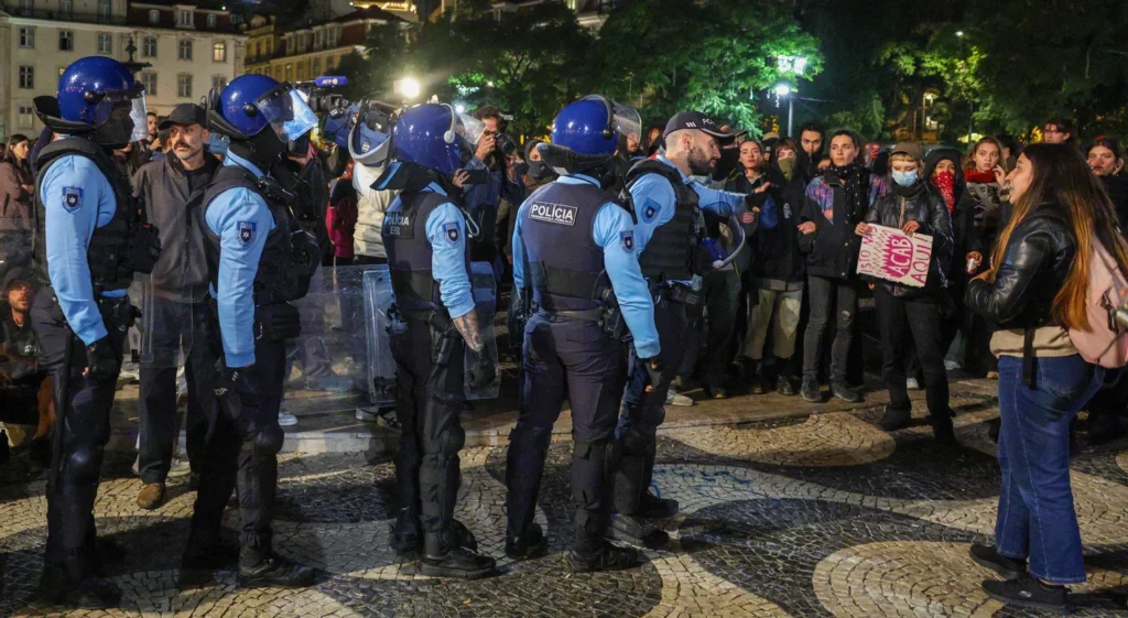 Manifestantes da habitação vão a tribunal e prometem novos protestos