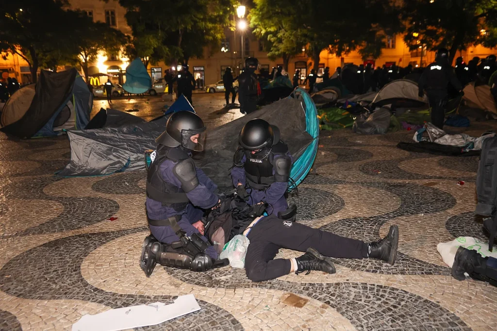 Ministério público propõe suspensão de processo para detidos em protesto por habitação