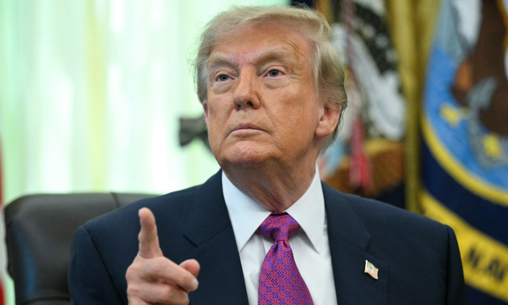 Partido Democrata censura Donald Trump pela entrega de vistos a Flávio Bolsonaro