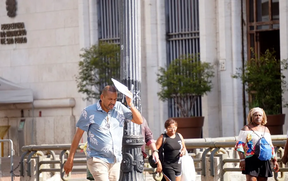 Previsão aponta chuva e calor de até 40°C em várias regiões no feriado de Finados