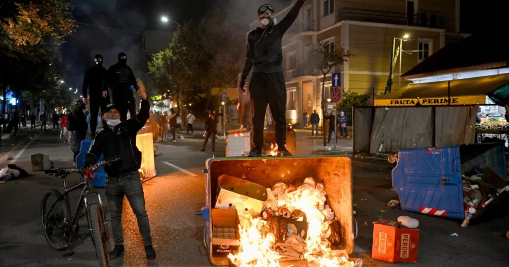 Protestos na europa levam governos a adotar toques de recolher