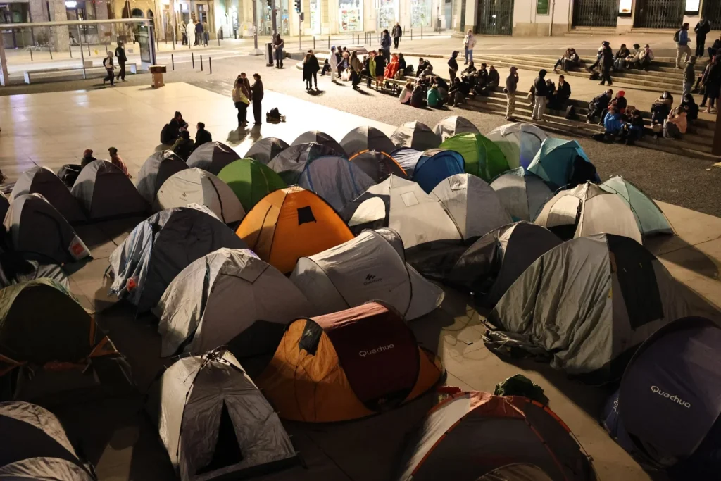 Protestos por habitação no porto são prolongados até o final do ano