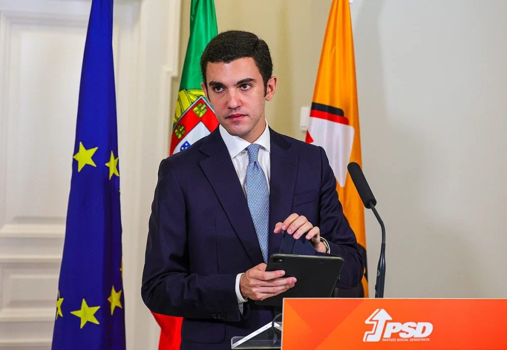 Sebastião Bugalho critica partidos por buscarem divisão entre polícia e cidadãos