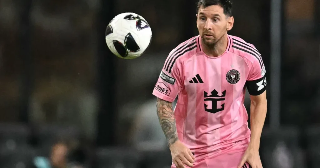 Site do Corinthians sofre invasão e anuncia contratação de Lionel Messi