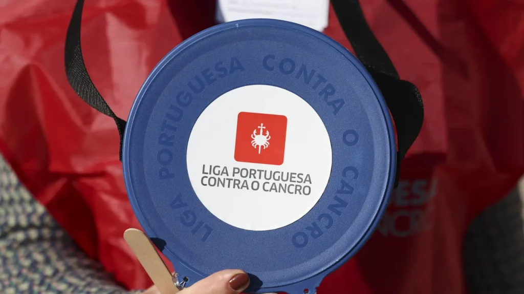 Solidariedade nas ruas mobiliza país para o peditório Nacional da liga Portuguesa contra o Cancro