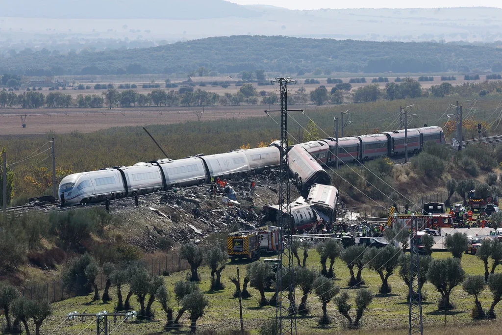 Tragédia ferroviária em Espanha abala campanha eleitoral e deixa dezenas de mortos