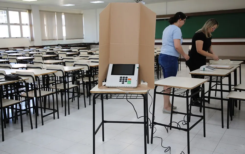 Tribunal paulista inicia verificação de urnas para o segundo turno