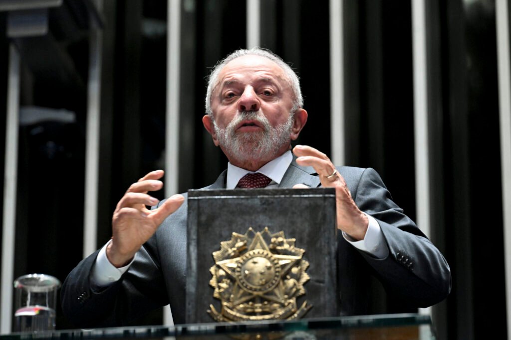 TSE recebe pedido da campanha de Lula para cassar chapa de Flávio Bolsonaro por apoio da Meta
