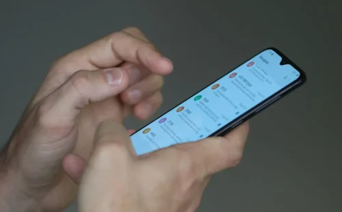Anatel vai cobrar biometria facial para ativar e manter chips a partir de 2027